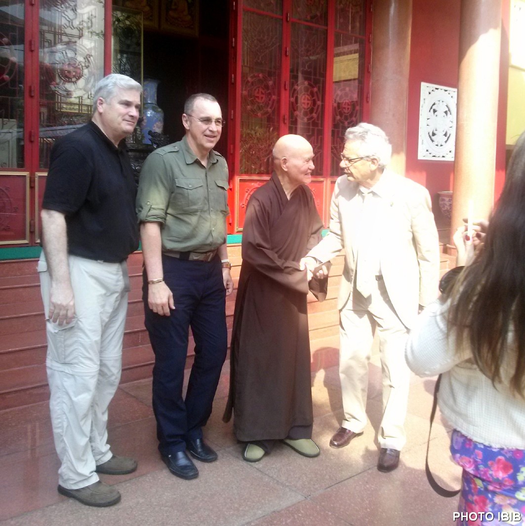 The US delegation outside Thanh Minh Zen Monastery - From left to right: Rep. Tom Emmer, Rep. Matt Salmon, Venerable Thich Quang Do and Rep. Alan Lowenthal