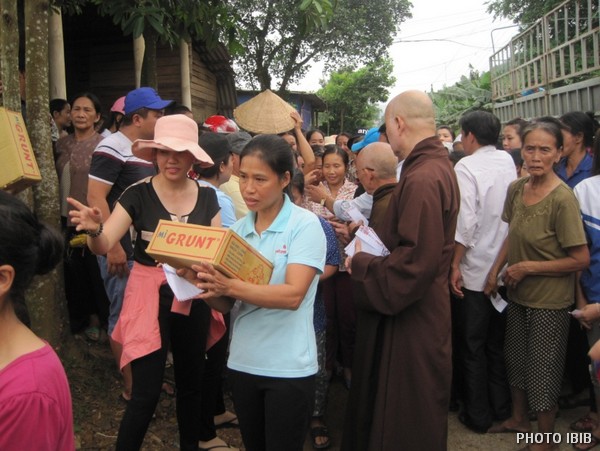 Cứu trợ tại Xã Thanh Hóa, Huyện Tuyên Hóa,Tỉnh Quảng Bình 